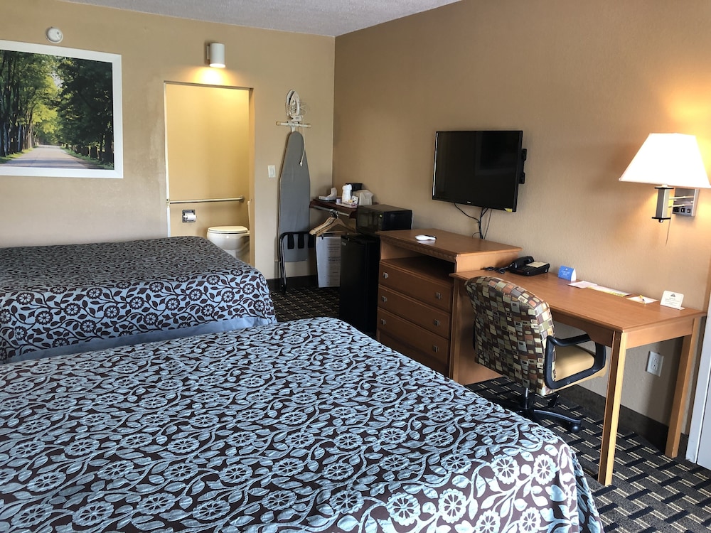 Days Inn By Wyndham Columbus 19/54