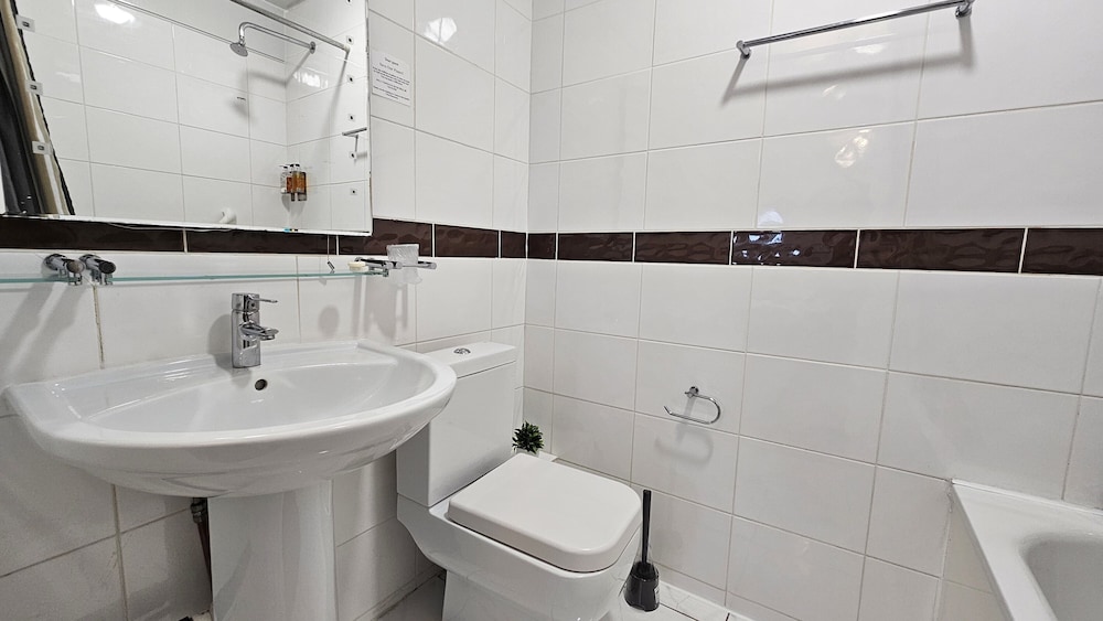 OYO Bros Inn Hotel 44/50