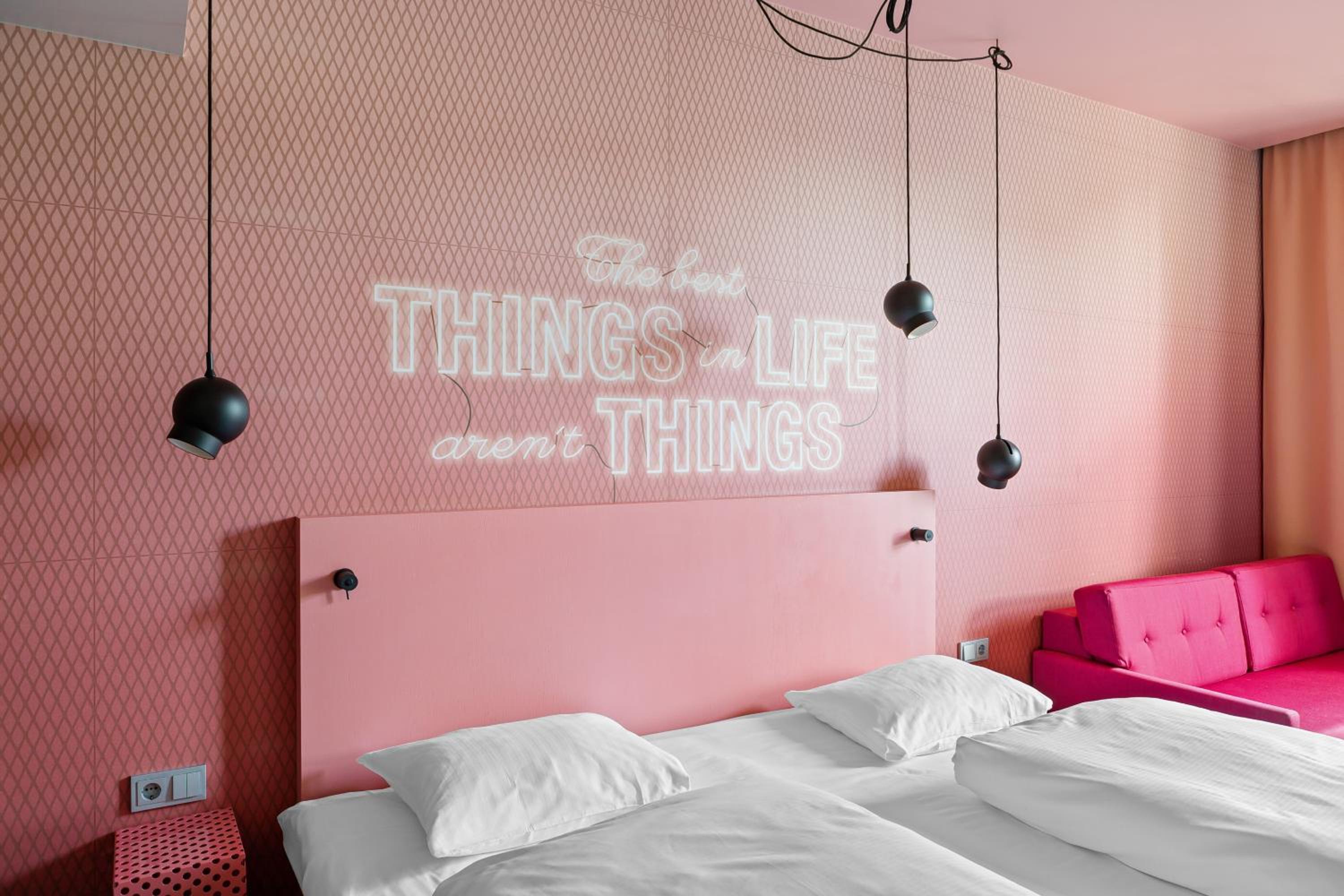 Superior, Queen Bed