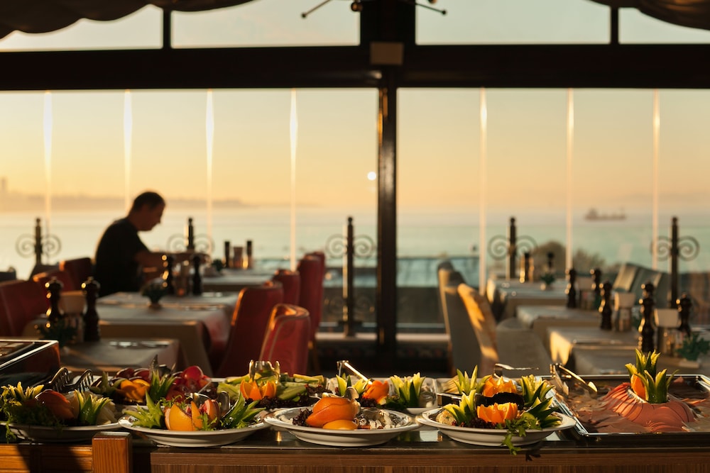 Tria Hotel Istanbul 33/35