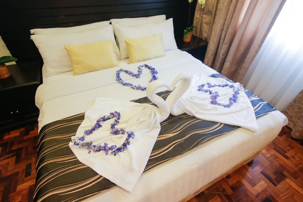 Forest Crest Nature Hotel and Resort Powered by ASTON (ex Chateau Royale Sports and Country Club) 25/77