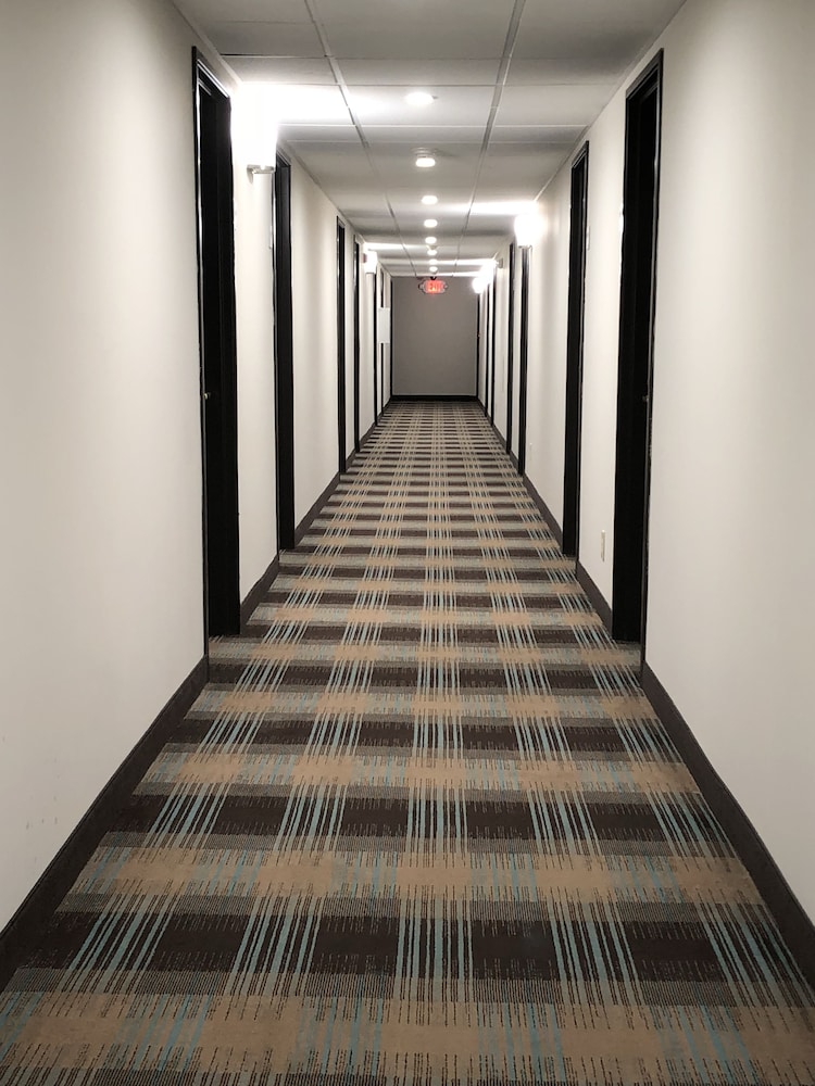 Countryside Inn and Suites Council Bluffs 4/57