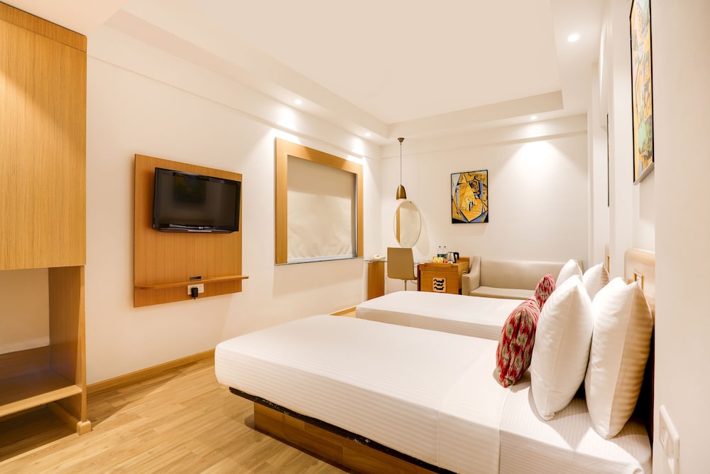 Lemon Tree Hotel Chandigarh 30/60
