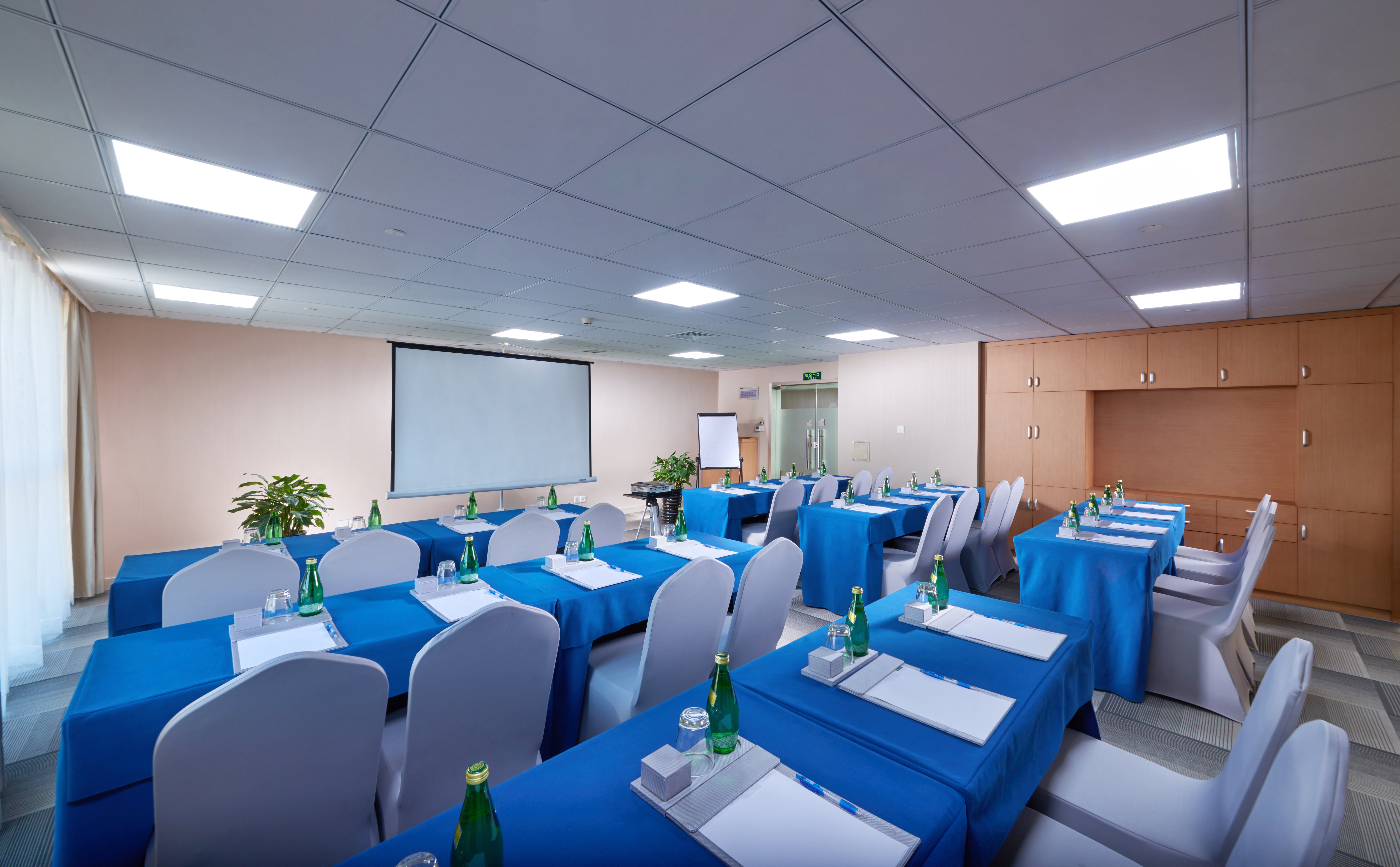 Holiday Inn Express SHANGHAI JIADING INDUSTRY PARK 40/48