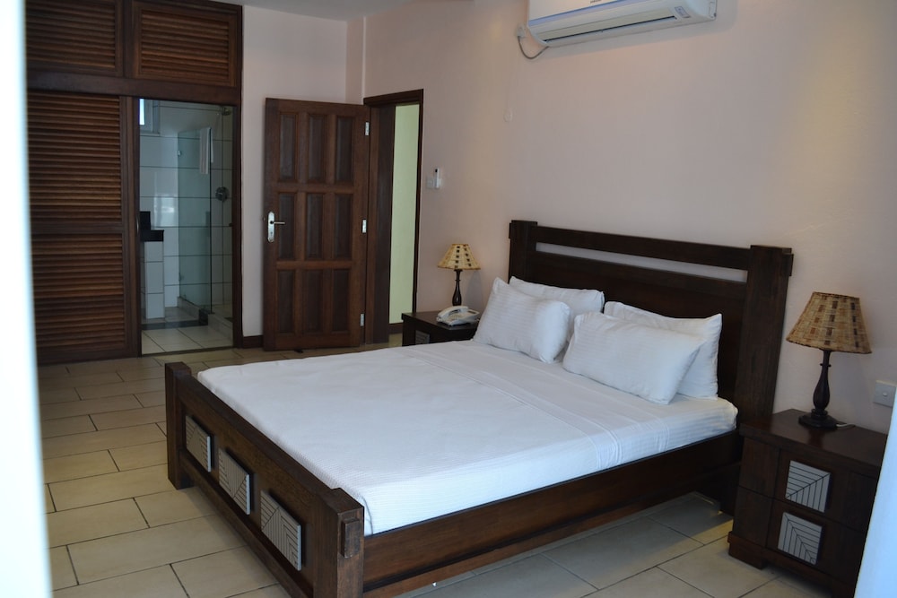 2 BEDROOMS, APARTMENT