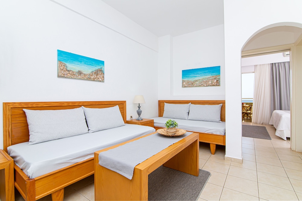Apartment 1 Bedroom Luxury Sea View