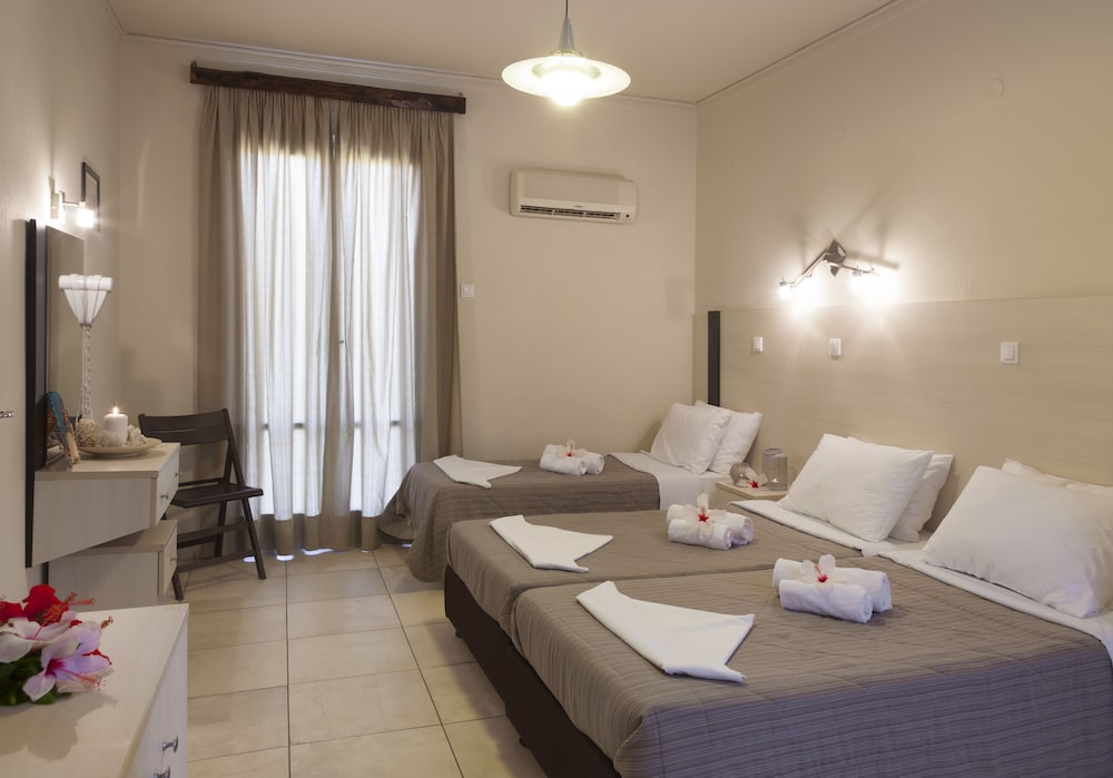 Hotel Francoise 21/51