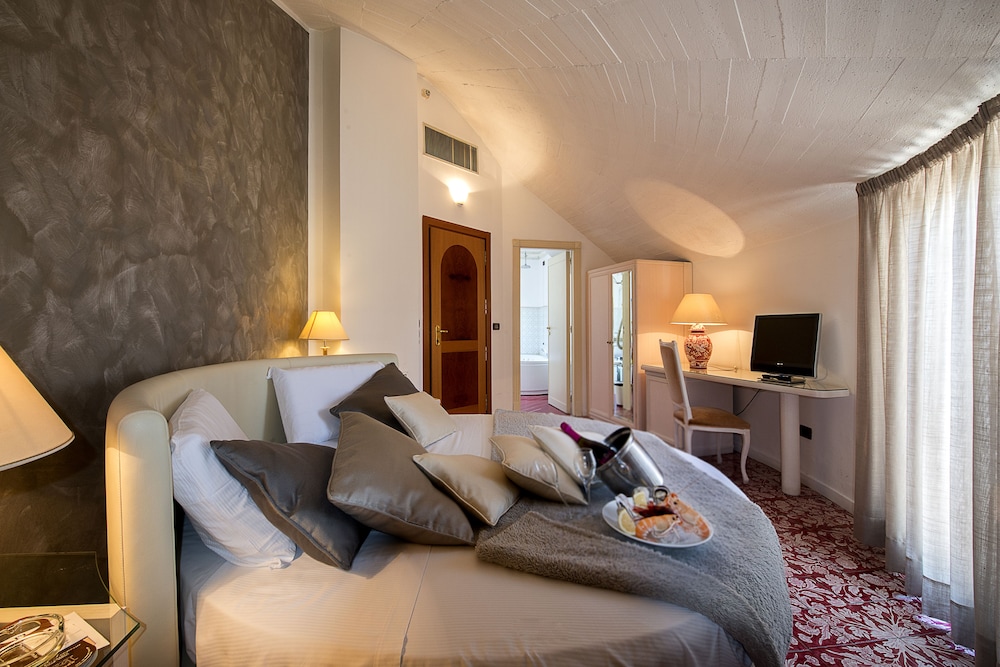 Hotel Leonessa 7/45