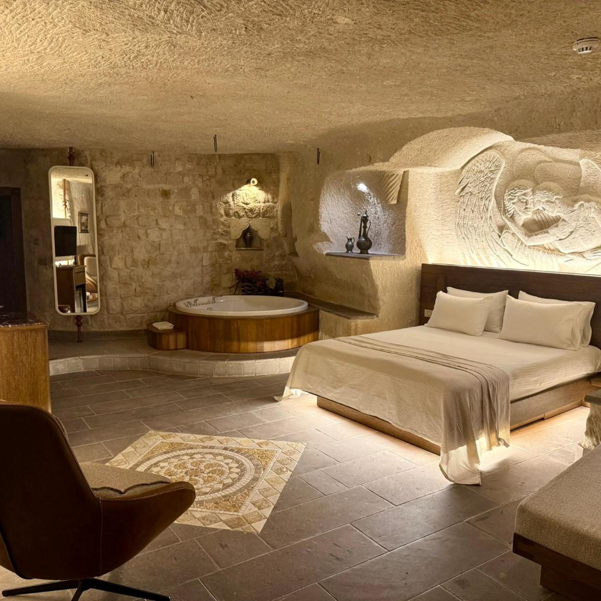 Suite, King Bed