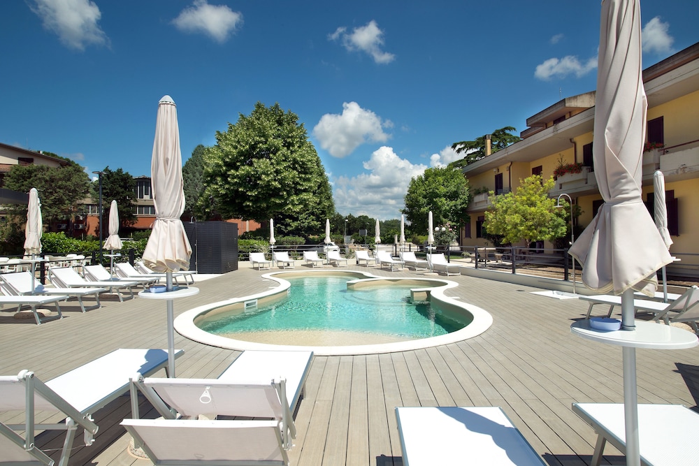 Hotel Ristorante Dante 35/50