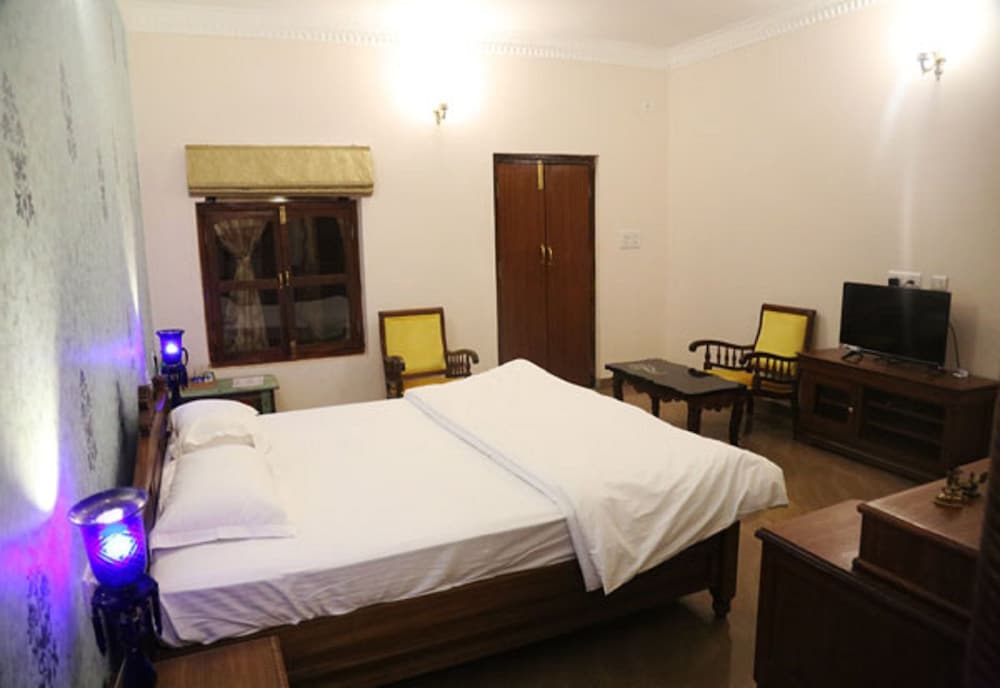 Vijaigarh Kothi 10/42