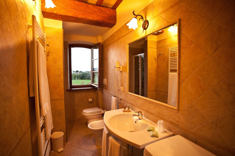 AGRITURISMO LE RONDINI DI FRANCESCO DI ASSISI 19/66