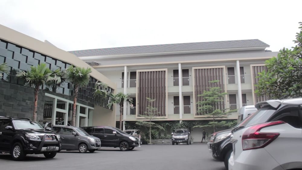 Anugrah Hotel 9/72