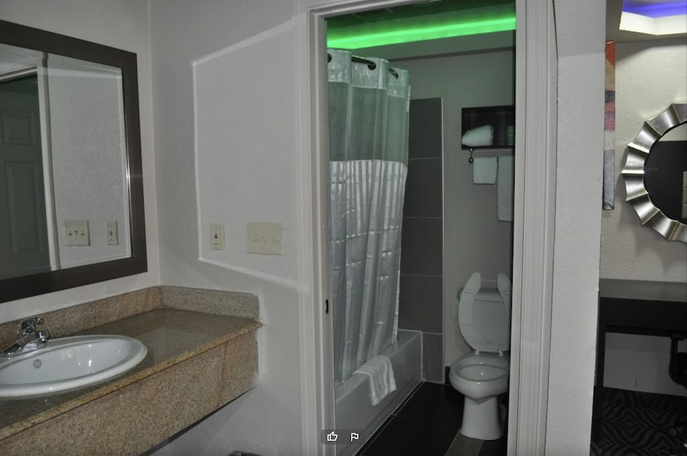 Downtown Suites Dallas 5/20