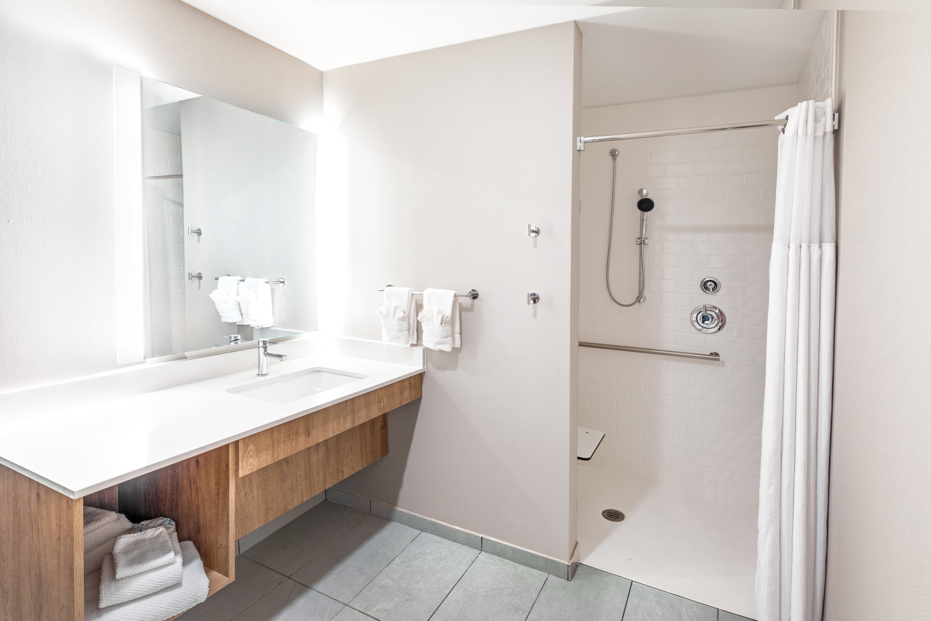2 Bedrooms, 2 Bathrooms, Accessible، Staybridge Suites Portland 2/2