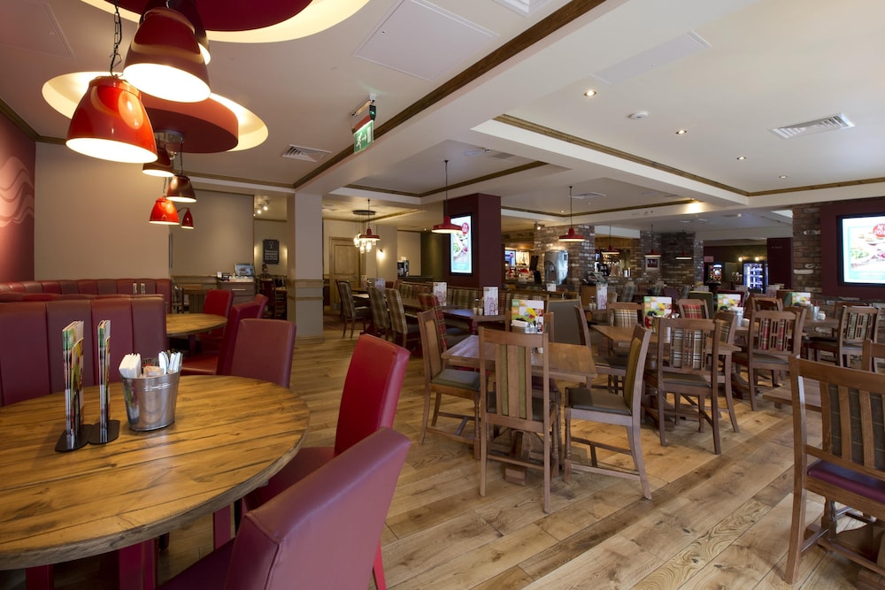Premier Inn Bristol City Centre Lewins Mead 38/54