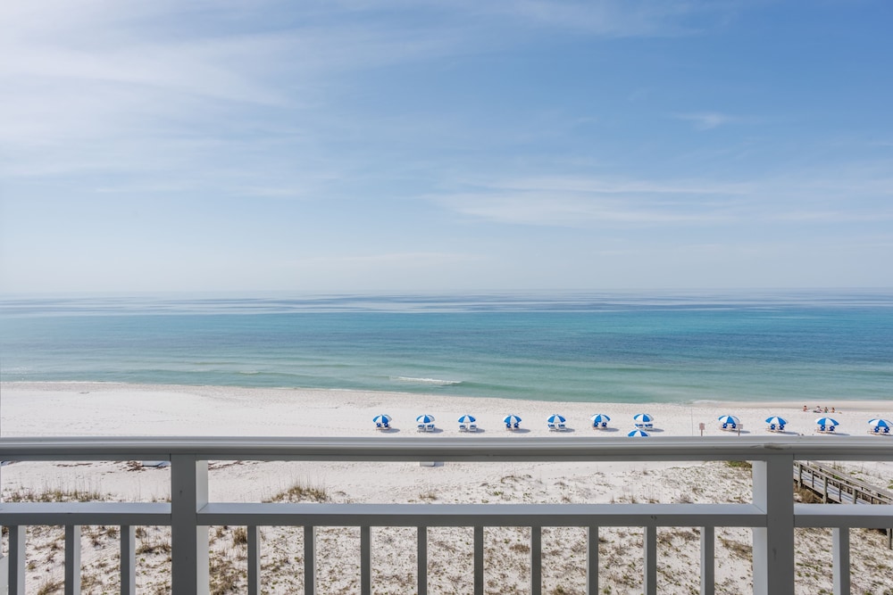 The Pensacola Beach Resort 66/74