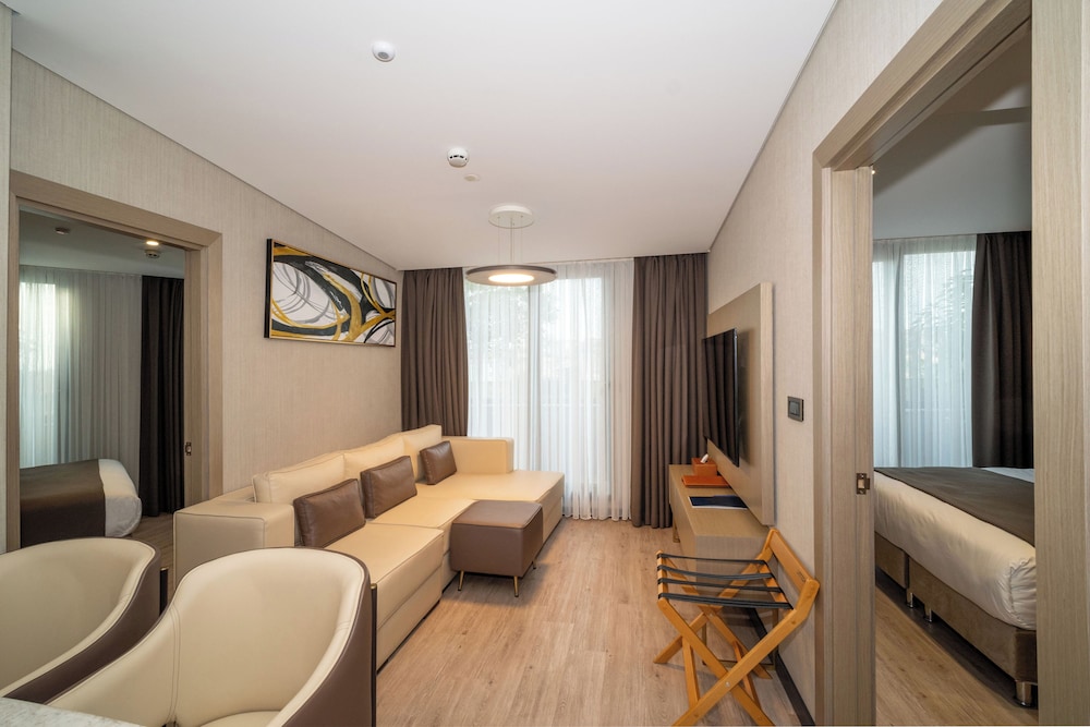 Rayelin Hotel Old Town 37/50