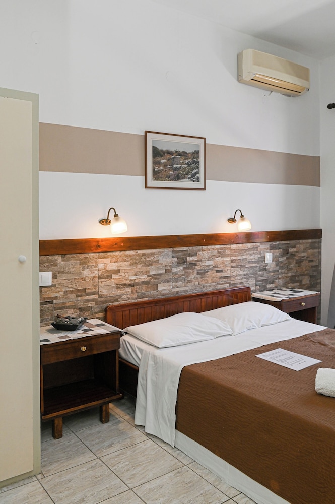 NARKISSOS HOTEL 21/50