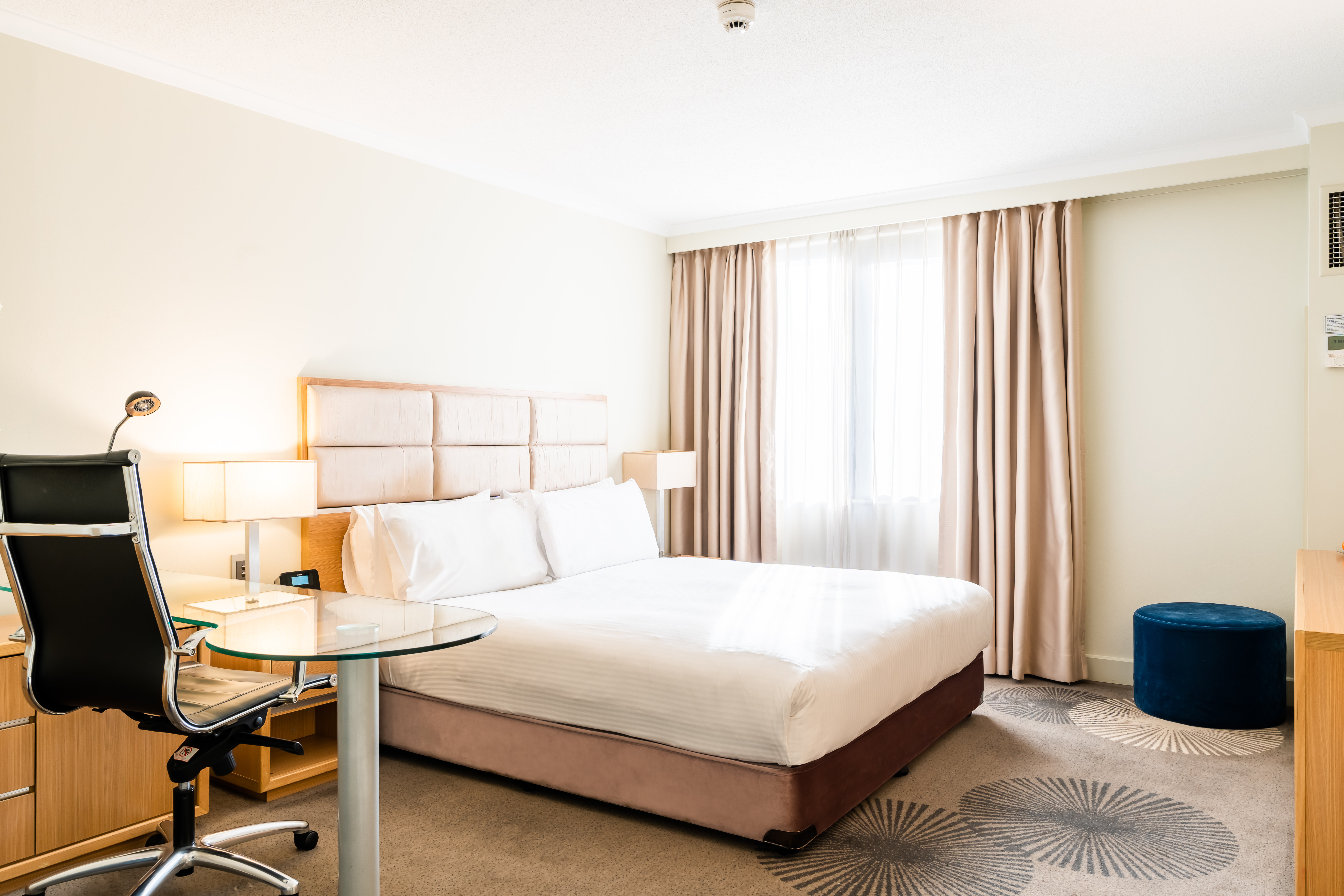 Superior, King Bed