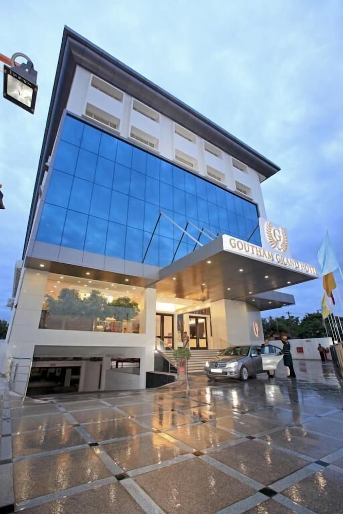Goutham Grand Hotel 2/26