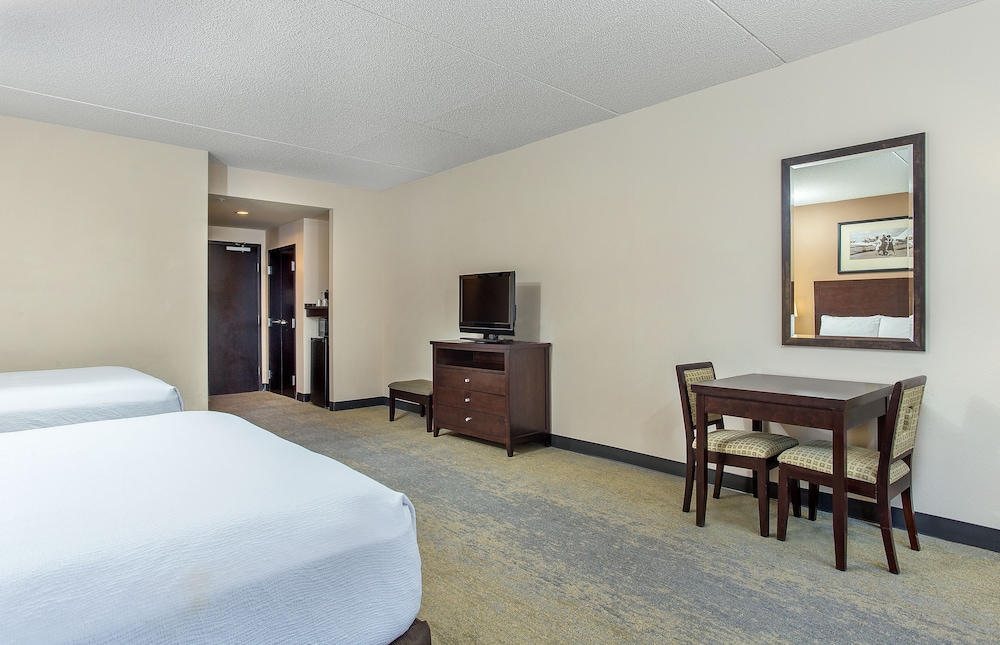 Holiday Inn Louisville Airport - Fair/Expo 21/57