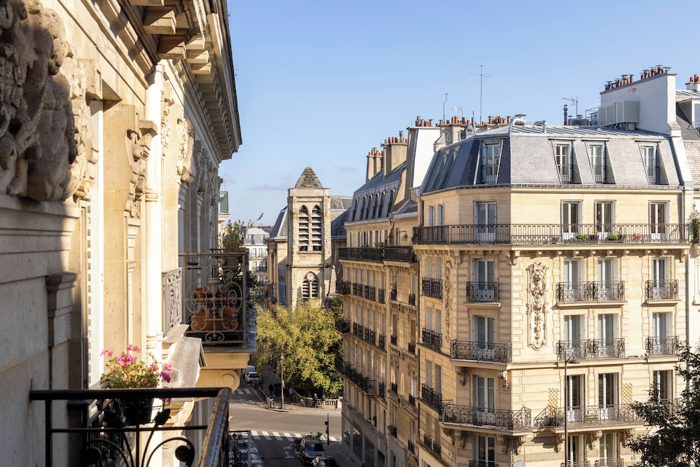 RESIDENCE HENRI IV 2/57