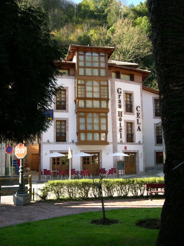 Gran Hotel Cela 3/64