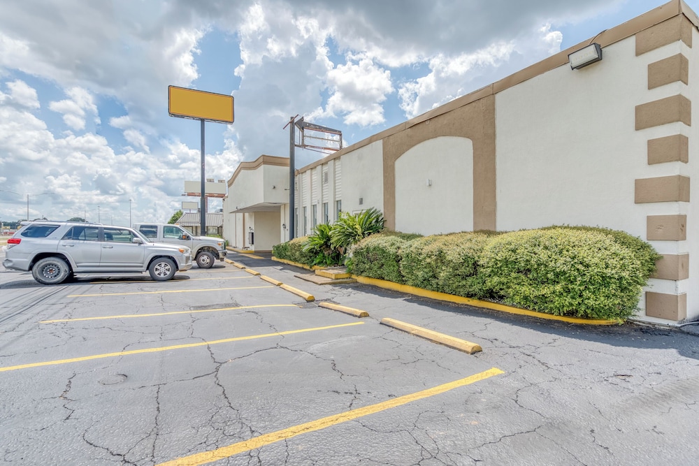 Hotel Alexandria LA - Hwy 165 34/46