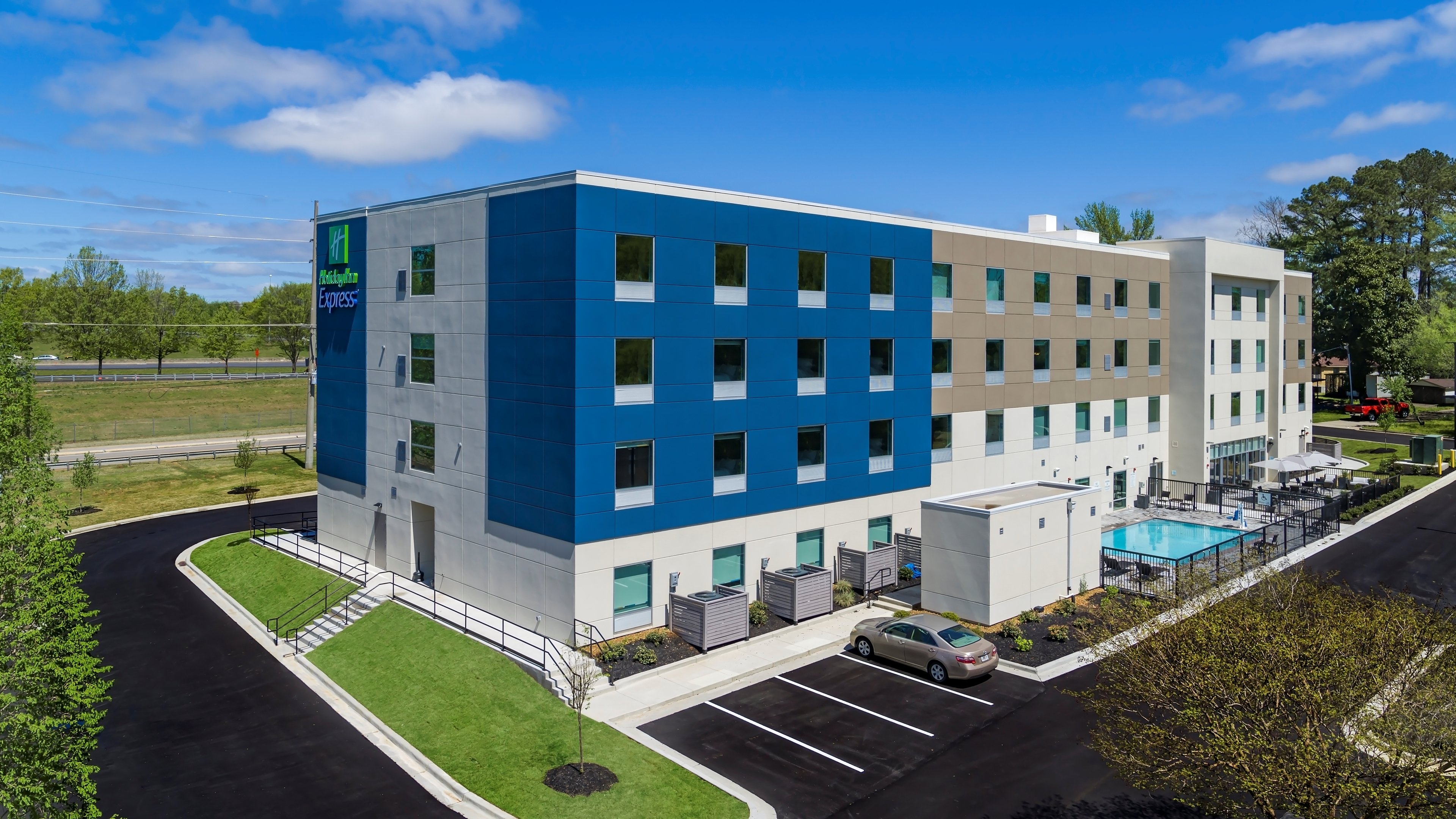 Holiday Inn Express Huntsville Space Center 2/33
