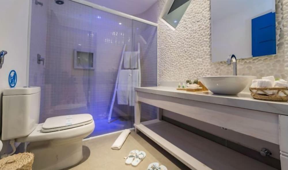 La Plage Hotel Boutique 21/24