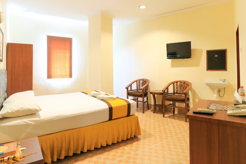 Hotel O near Mall Panakukkang formerly Al-Badar Hotel Syariah 19/52