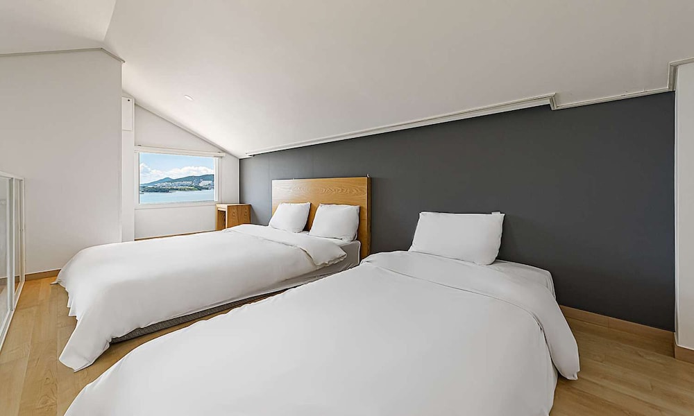 Ocean, Penthouse