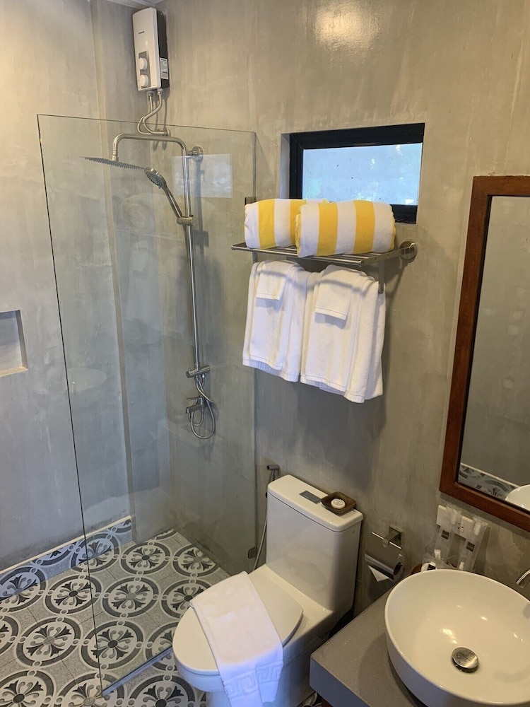 UNWND Boutique Hotel Camiguin 49/50