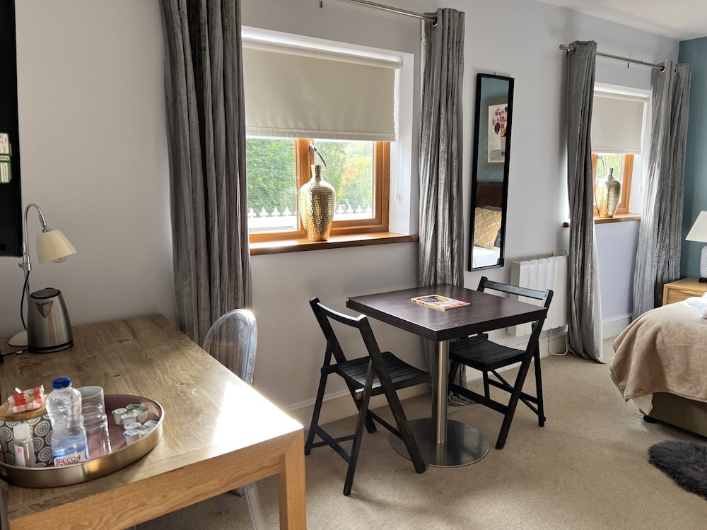 The Gower Hotel 38/50