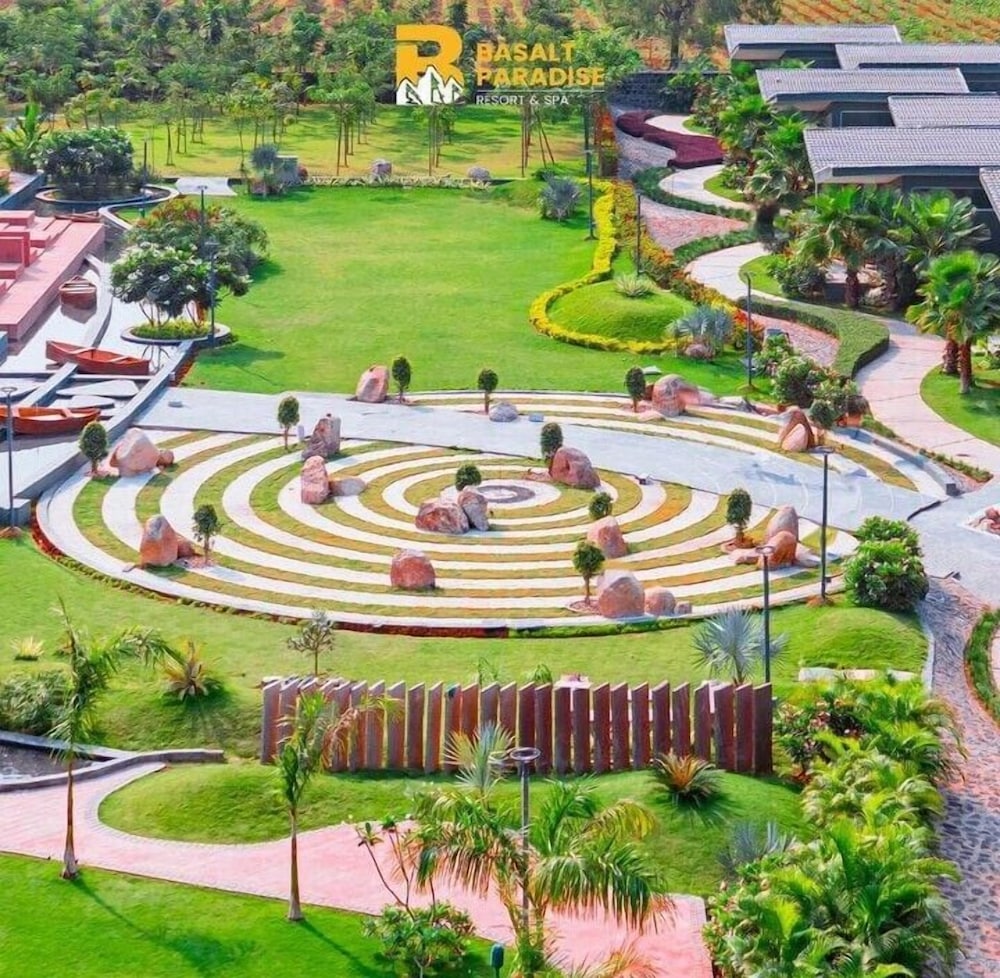 Basalt Paradise Resort And Spa 38/38