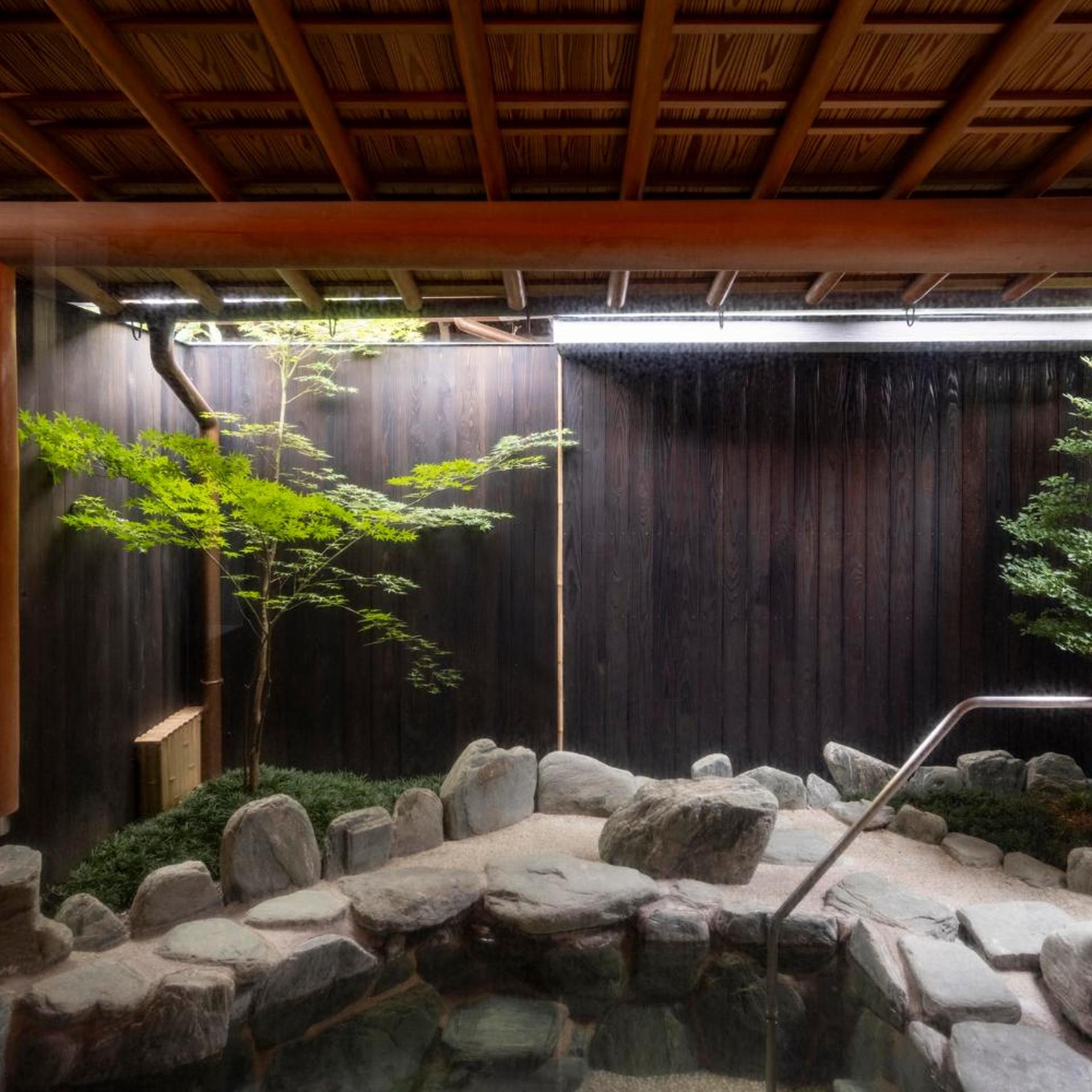 Momoyama Onsen Tsukimikan 33/49