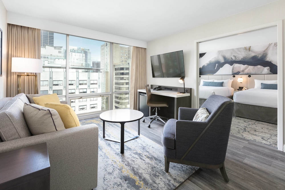 Delta Hotels by Marriott Vancouver Downtown Suites 26/49