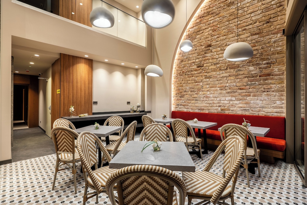 Erk Hotel 41/50