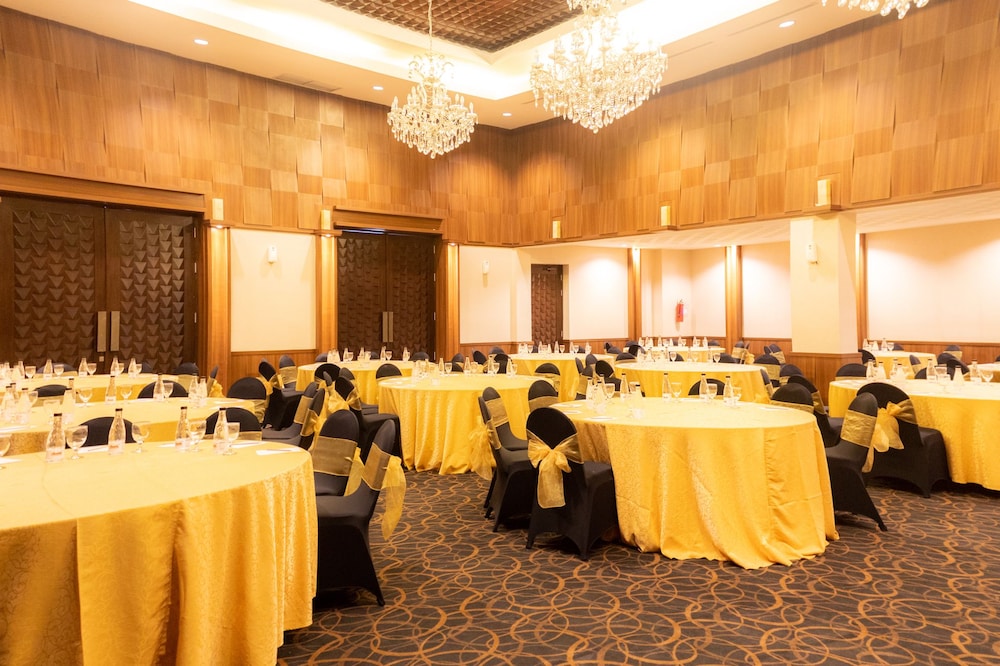 Anugrah Hotel 61/72