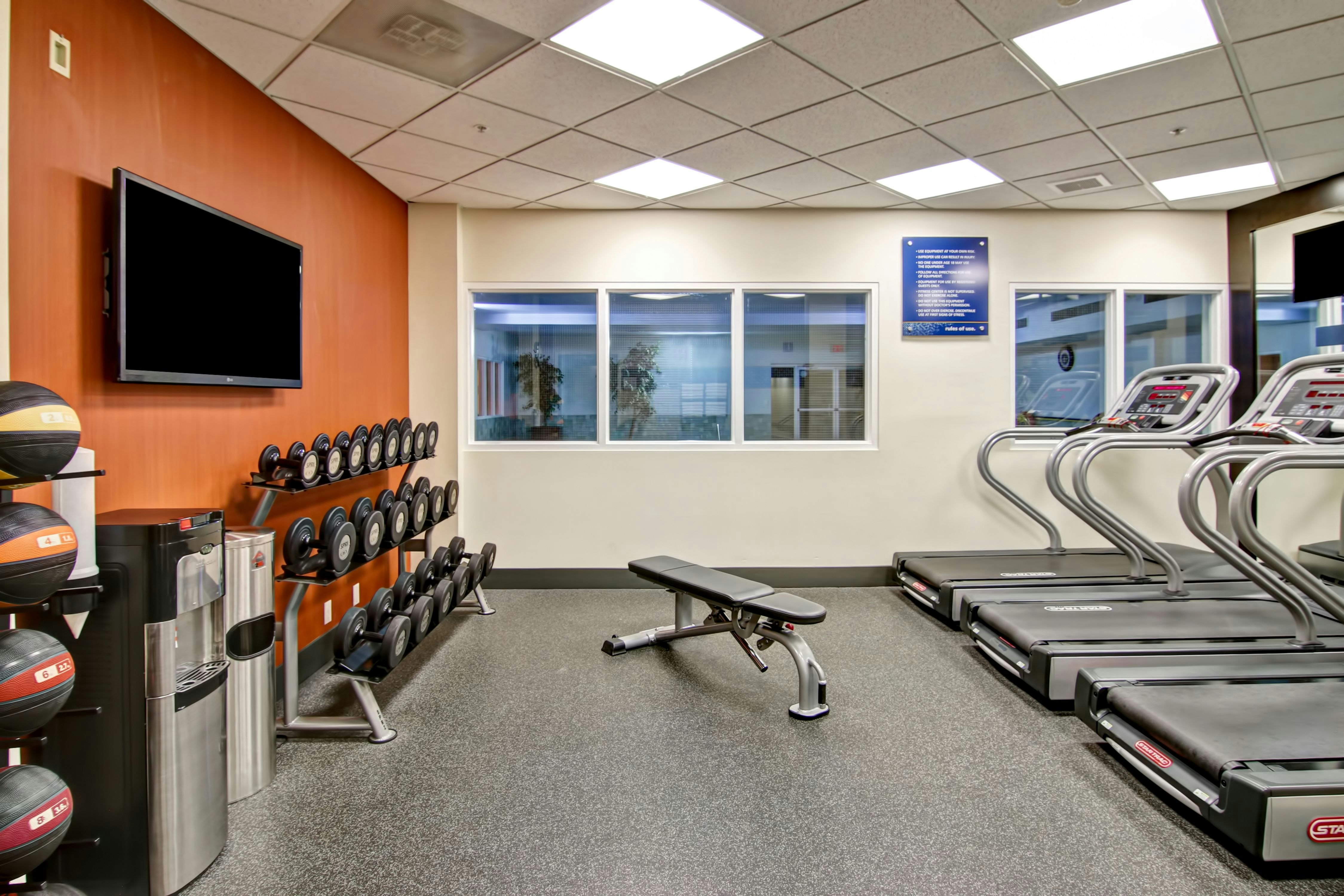 Hampton Inn & Suites by Hilton Calgary-Airport 8/22