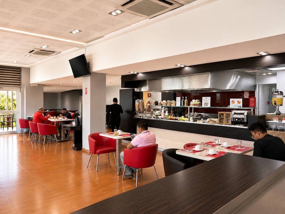 Ibis Aguascalientes Norte 43/56
