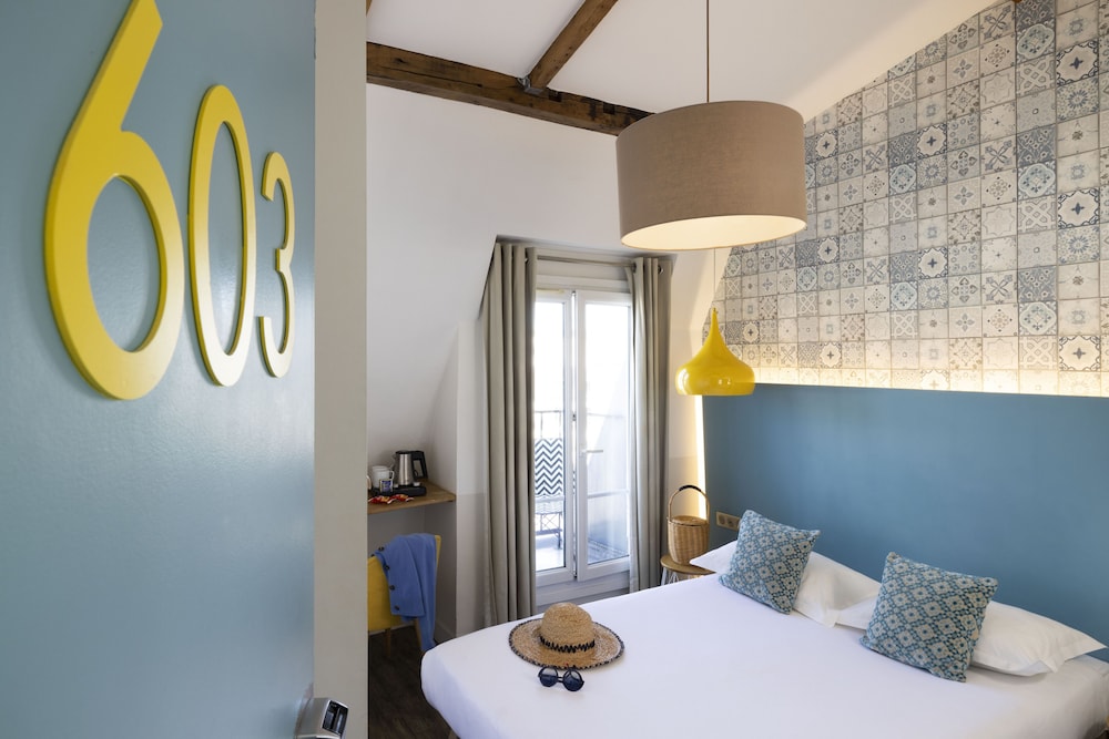 SUPERIOR, DOUBLE BED, WITH VIEW, BALCONY