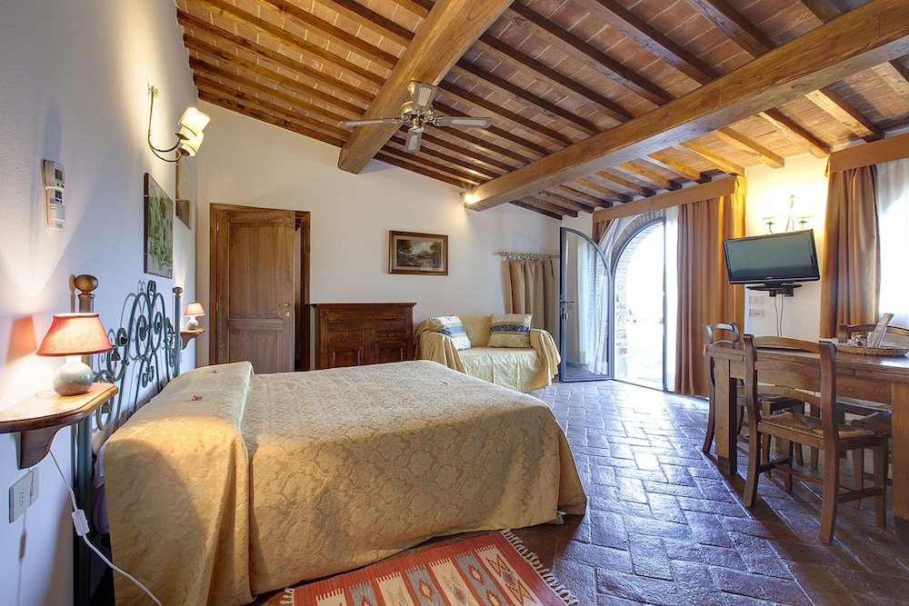 Farm House La Presura 6/50