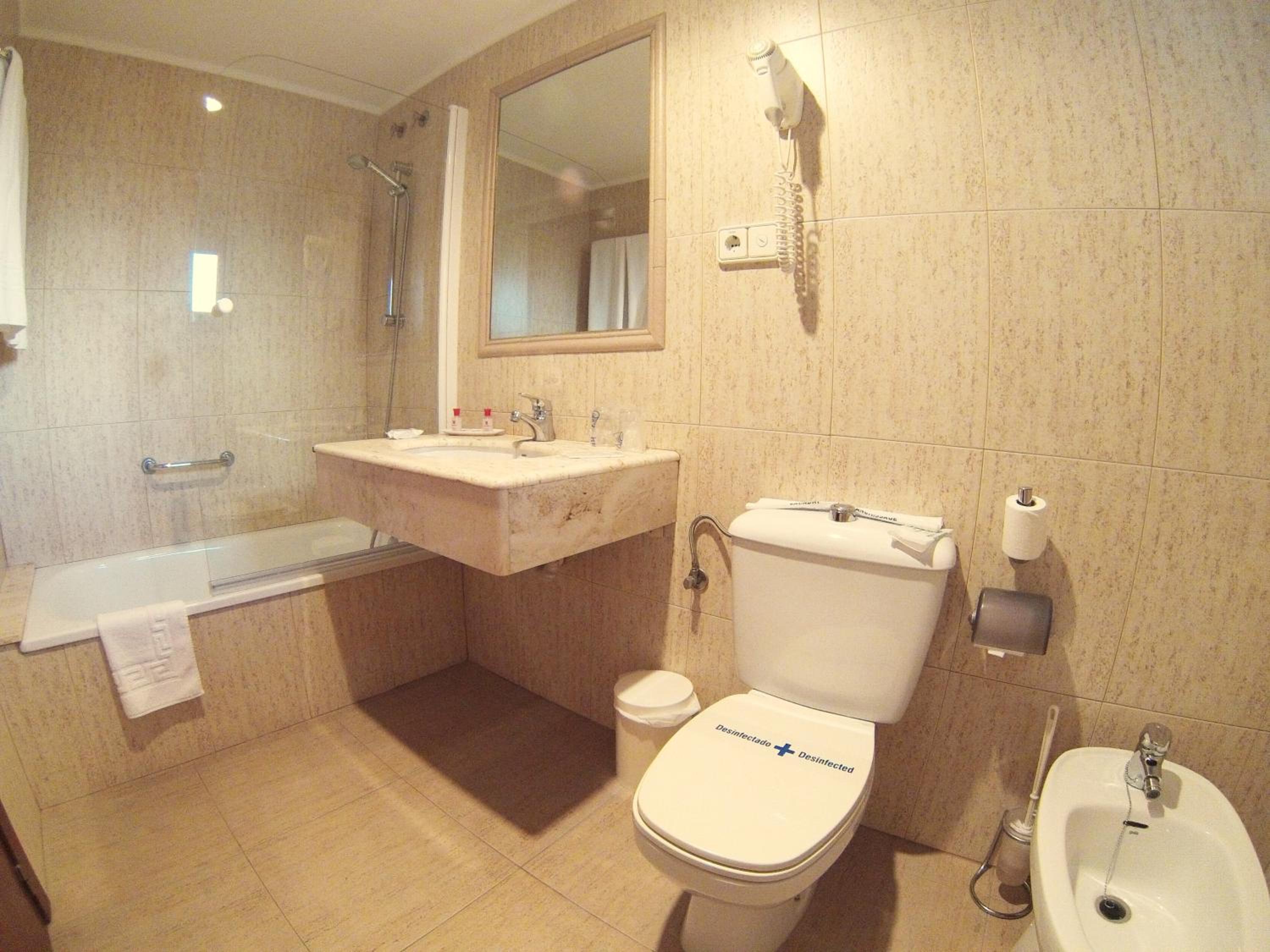 Hotel Avenida Plaza 40/41