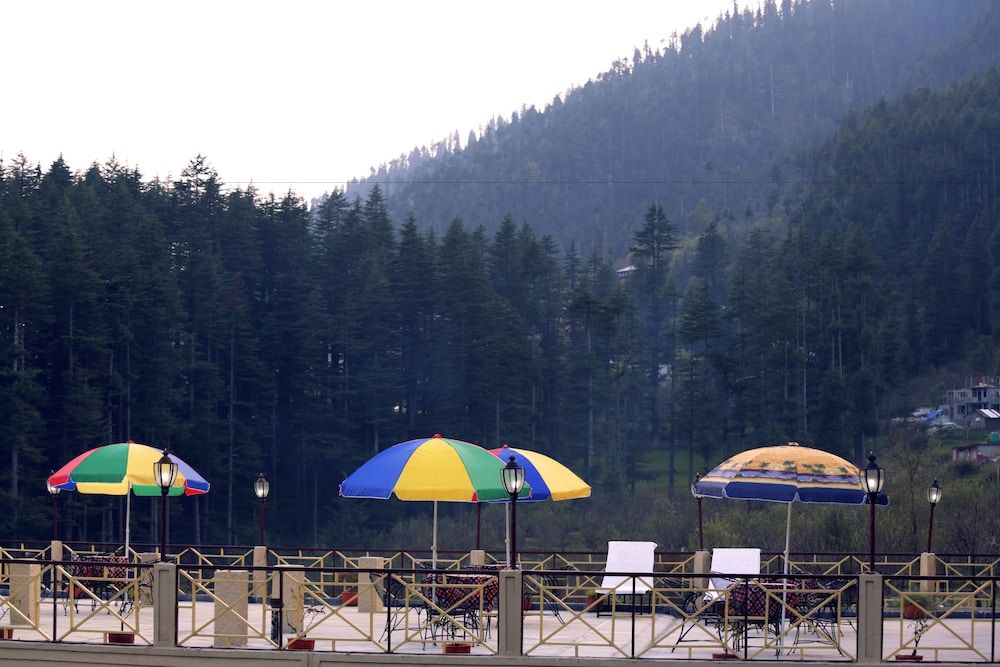 SNOW VALLEY RESORTS 60/66