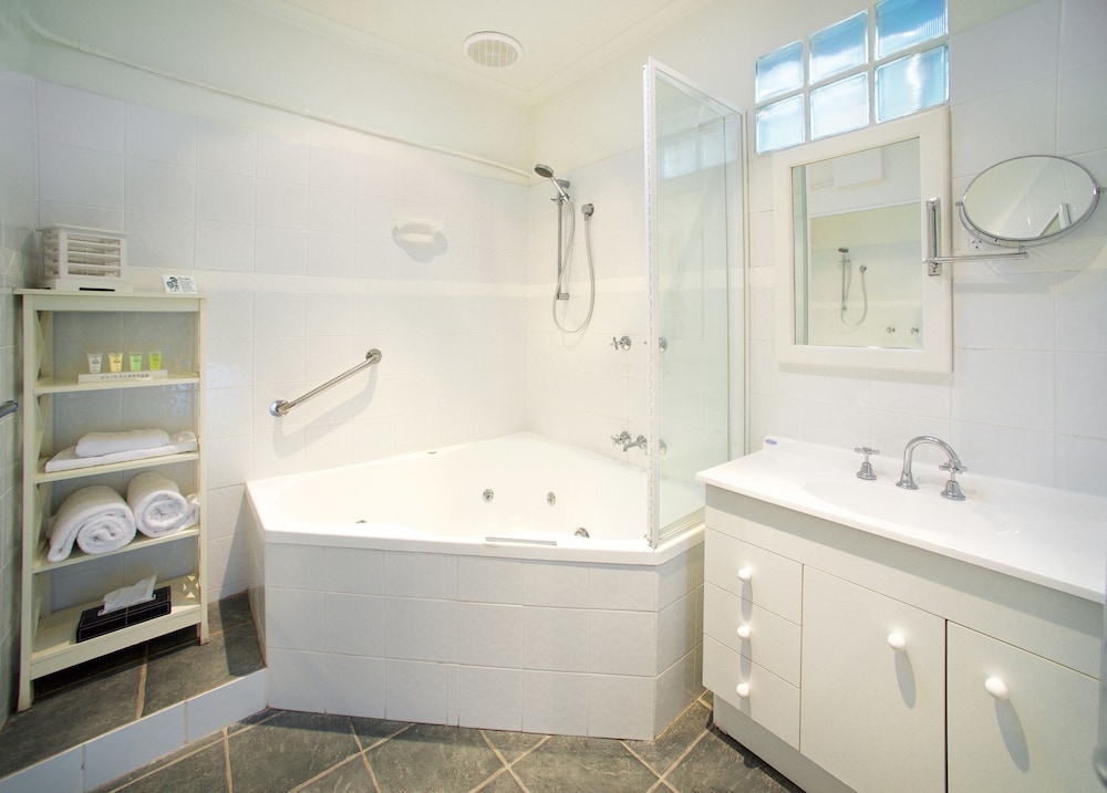 Sorrento Beach Motel 42/44