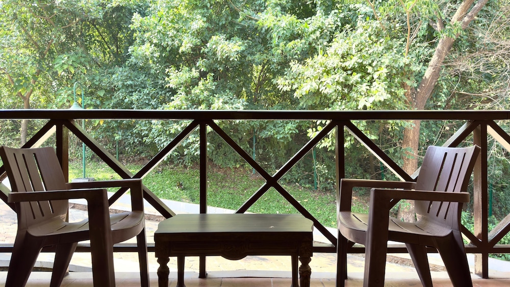 The Upper Deck Resort 28/50