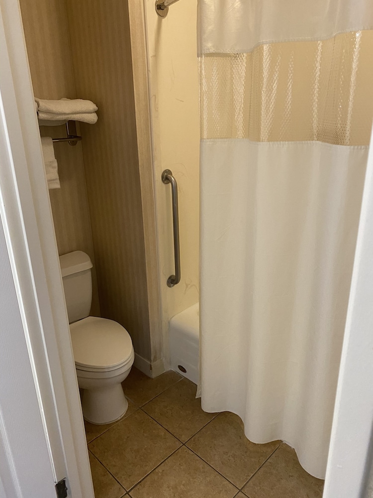 Guesthouse Inn Suites 31/63