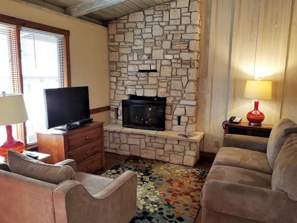 Carmel Valley Lodge And Resort 23/50